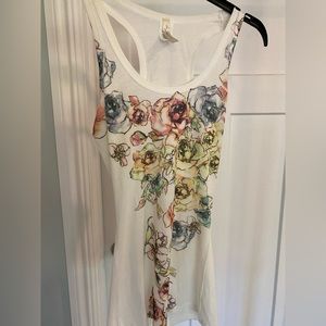 Cool Tank Top with Pretty Design. Size Large.